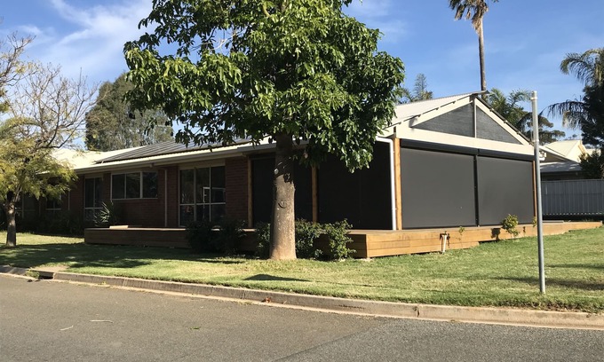 Bundalong House | The Deck with views of the Murray River