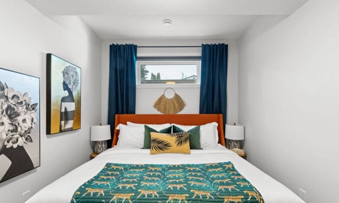 Jasper Place Condo | The Den | Centrally Located | King Bed | WiFi!