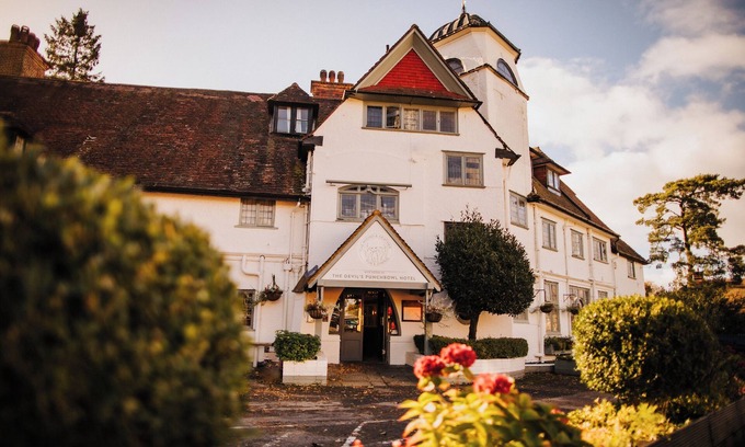 Hindhead Hotel | The Devil's Punchbowl Hotel