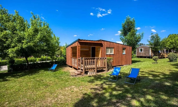 Le Buisson-de-Cadouin Ski Chalet | THE DOMAINE DE PECANY (La Noix de Pecan'y) * - Chalet Year 2022 - AIR CONDITIONED! 4 to 6 people - 4 people. included in the price