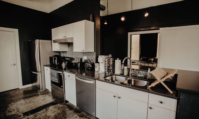 Downtown Memphis Apartment | The Downtown Bungalow Loft