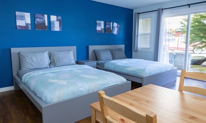 Harrison Hot Springs Apartment | The Driftwalk | Walkable to Beach