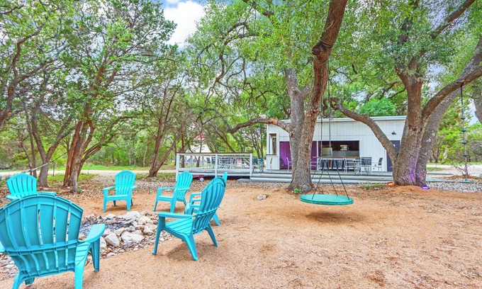 Driftwood House | The Driftwoods - 9 Unique Lodging Options with Outdoor Entertaining Space