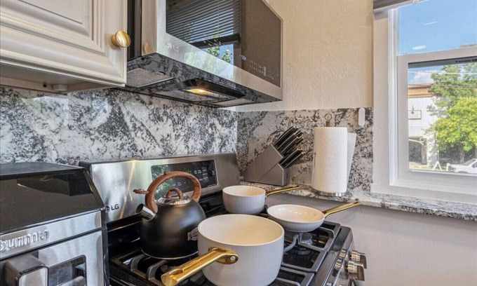 Lower Avenues House | The Duo on East | 2 Private Units in Prime Location