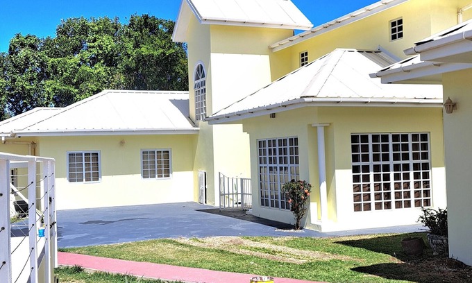 Rodney Bay Hotel | The Duplex
