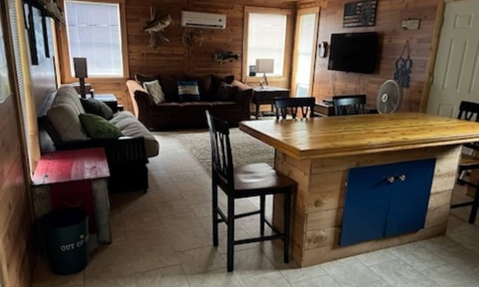 Hemphill Cottage | The Eagles Nest located in Fairmont off HWY 3315