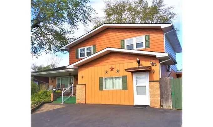 Valparaiso House | The Eagles Nest