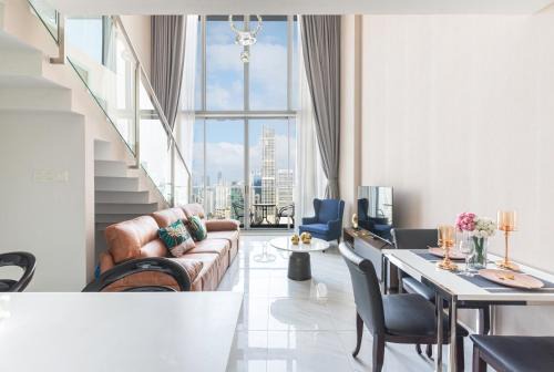 Nana Apartment | The Echelon Sukhumvit 11 by LeFoyer