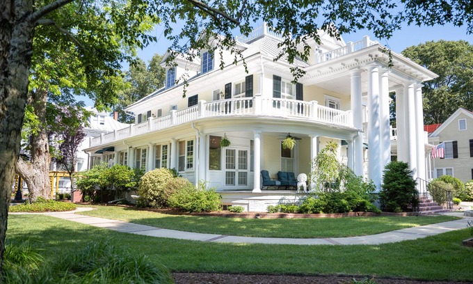 Edenton Bed & Breakfast | The Edenton Collection-The Granville Queen Inn