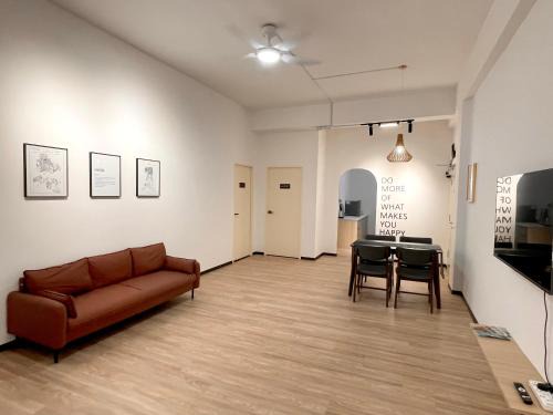 Tawau House | the Eins at the Frohaus