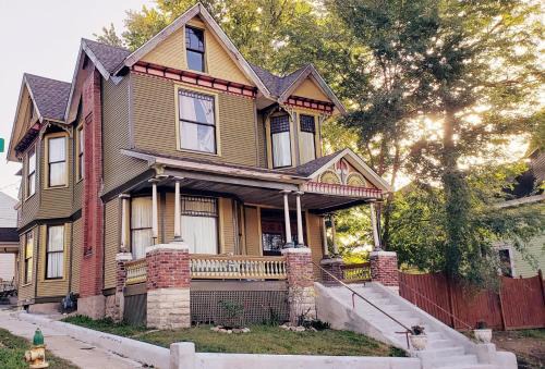 Hannibal House | The Eleanor Davis House