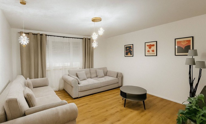 Volkmarsdorf Apartment | The Elegant Stay - comfort & style in a central location modern & perfect for 4 guests