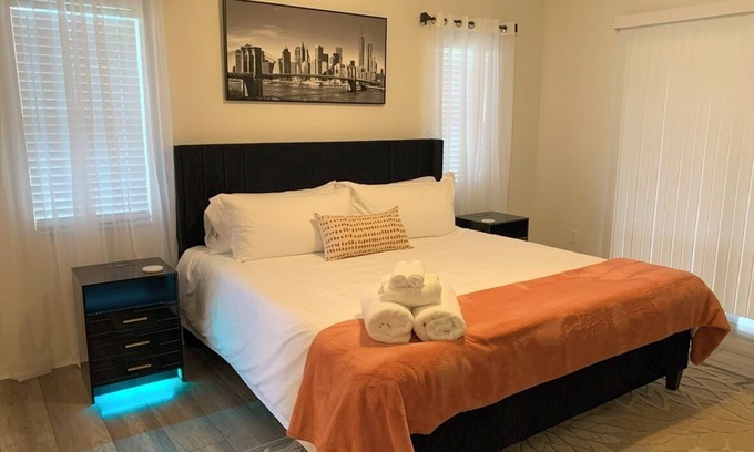 Caloosahatchee House | The "Elegant Suite" A Stylish, Luxurious Sanctuary in the Heart of Cape Coral FL