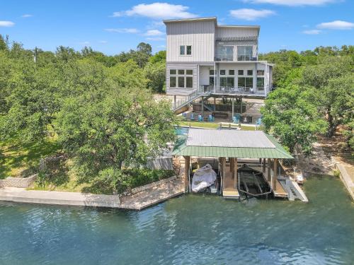 Kingsland House | The Elevated Retreat and Concierge Services