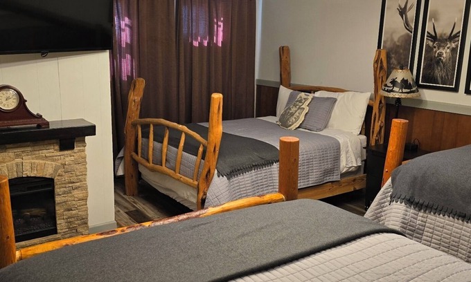 Hettinger Apartment | The Elk at Carls Cabins
