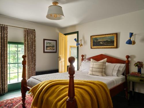 Center Lovell House | The Ell, a Historic, Luxurious 2 bed, 2 bath Private Suite in Lovell