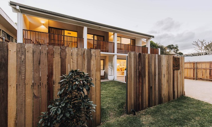 Sawtell House | The Entire House - Lou and Lewie's, Family friendly, beachside, laid-back luxury 6BDR 4BTH
