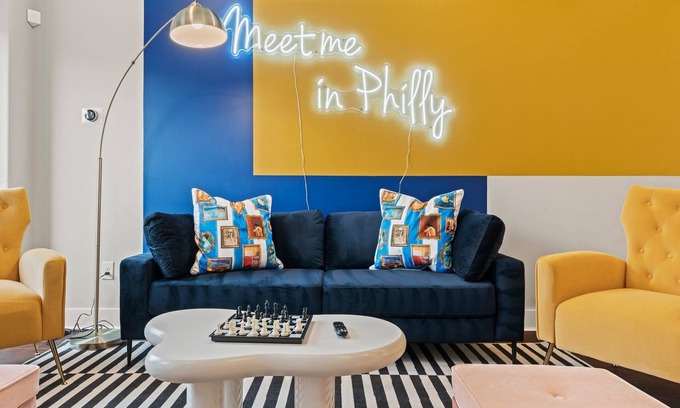 Whitman House | The Executive South Philadelphia/4BR/3Bath/King-Bed/Roof-Deck/Luxury