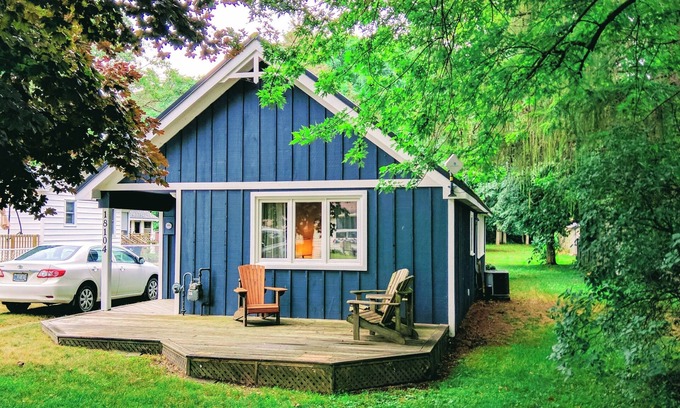 Harwich Cottage | The Eyrie - Peaceful sanctuary steps from the beach and provincial park!