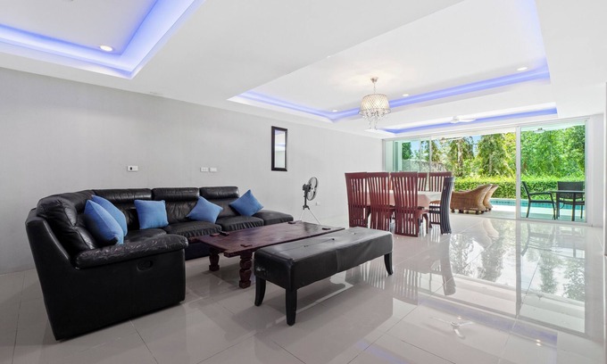 Kathu Villa | The Fairways Golf Villas