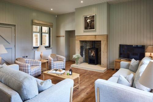 Matfen House | The Falabella