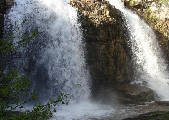 Walters Falls Hotel | The Falls Inn - Walter Falls
