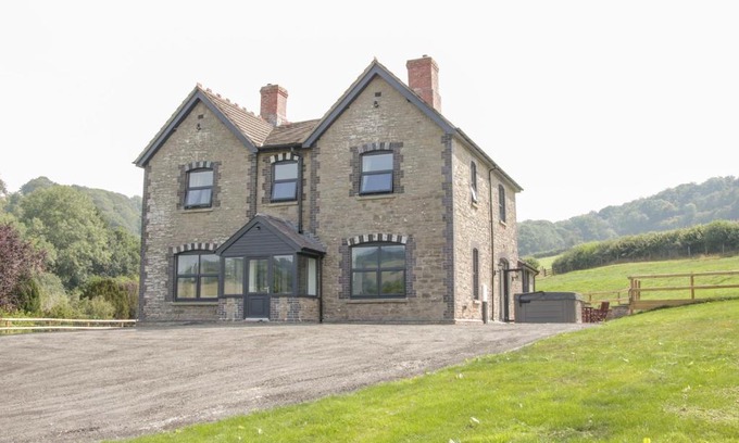 Brampton Bryan House | The Farm