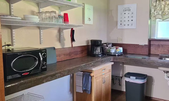 Eustace Cottage | The Farm Housenn