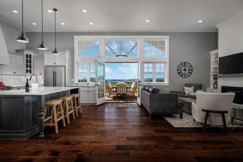 Yamhill House | The Farmhouse at Quandary Vineyards
