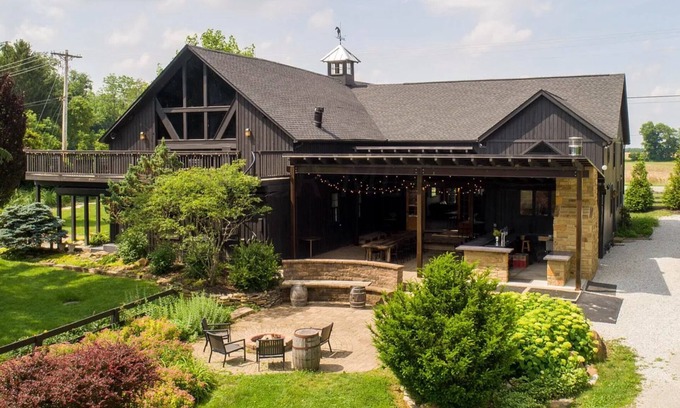 Lancaster House | The Farmhouse at Rockmill Brewery. 5-Bedroom Retreat for Your Next Getaway!