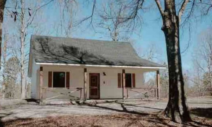 Hatfield Cabin | The Farmhouse