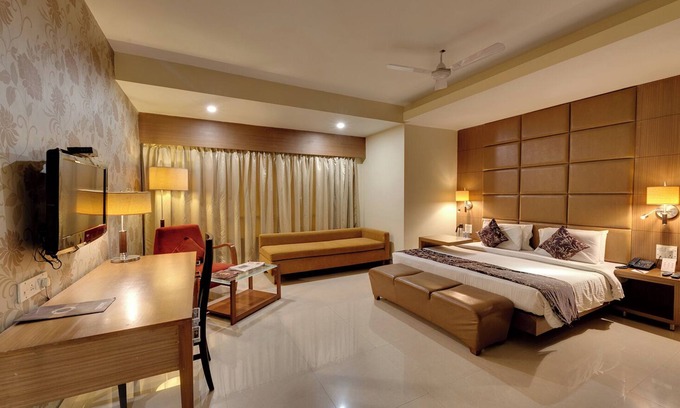Central Pune Hotel | The Fern Residency Woodland Pune