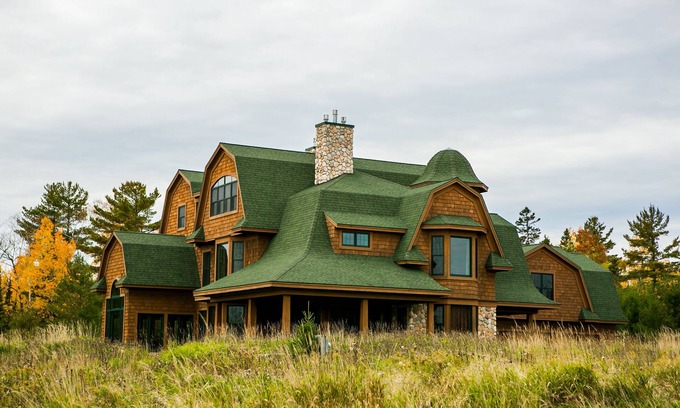 Two Harbors Bed & Breakfast | The Fitzgerald Manor BnB is Your Northwoods Destination !