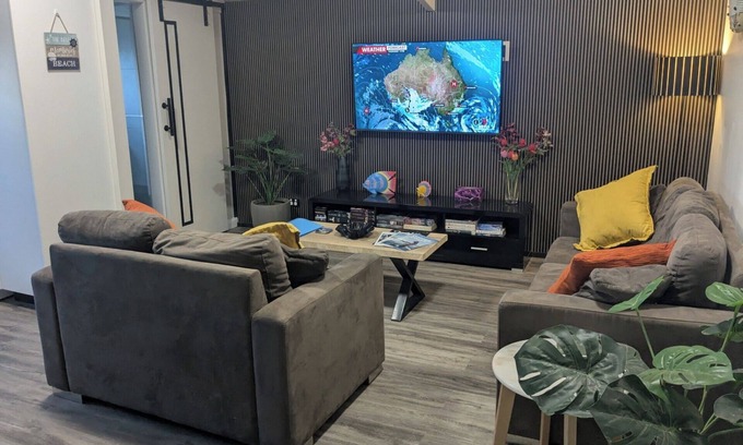 North Moonta House | The Flat on Muddy- Welcome to your stylish home away from home!