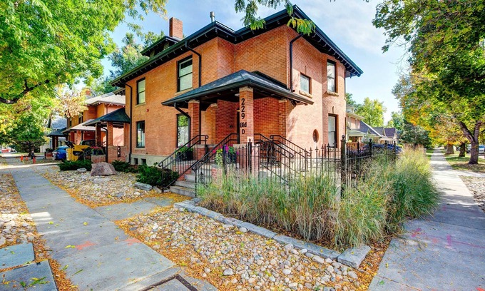 University North Apartment | The Flats