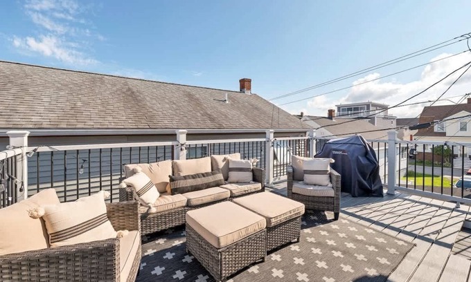 Hampton House | The Fleet - Perfect Location Near Beach & Boardwalk