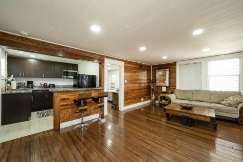 Meadows House | The Fleming Suite