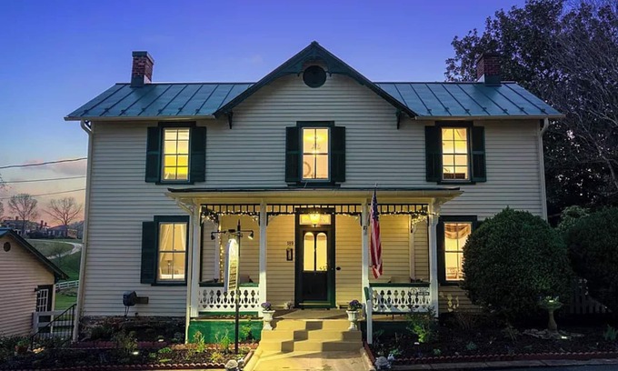 Washington Hotel | The Foster Harris House