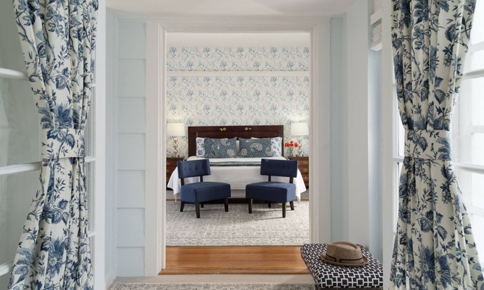 Old Bennington Bed & Breakfast | The Four Chimneys Inn