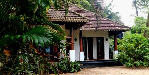 Mararikulam House | The Frangipani Marari Beach