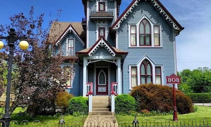 Springfield House | The Frederick R. Feitshans House