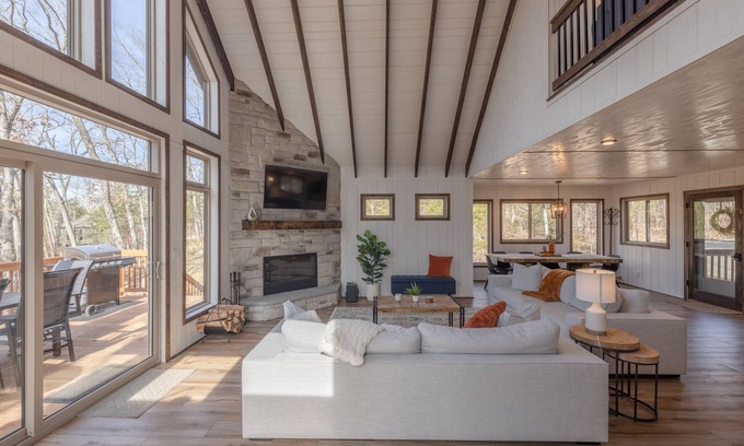 Wright City Ski Chalet | The Frieden Hideout by Innsbrook Vacations!