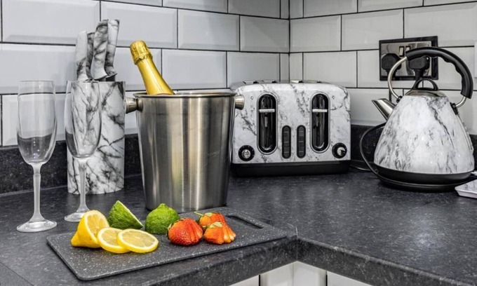 West Bridgford Apartment | The Garden Apartment West Bridgford, Free Parking, Cricket Football Rugby