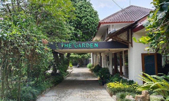 Pancawati Hotel | The Garden Family Guest House powered by Cocotel