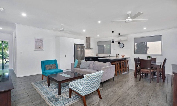 Bungalow Apartment | The Garden Suite at Buchan House- Comfort and Convenience Minutes from Cairns!
