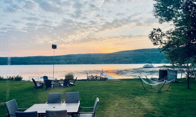 Honeoye House | The Garrison on the Lake