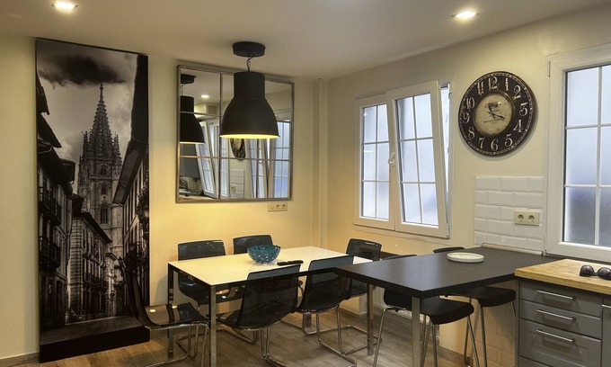 Oviedo City Centre Apartment | The Gascona shelter. In the city center, ideal for families.