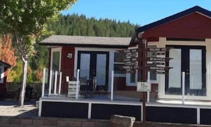 Blind Bay Cottage | The Gateway" @ Blind Bay Resort
