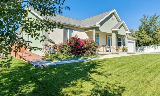 Orem House | The Gathering Place for Paws, Friends, and Family