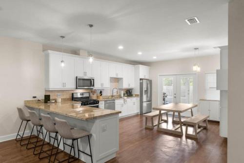 Gainesville House | The Gator Grove Retreat